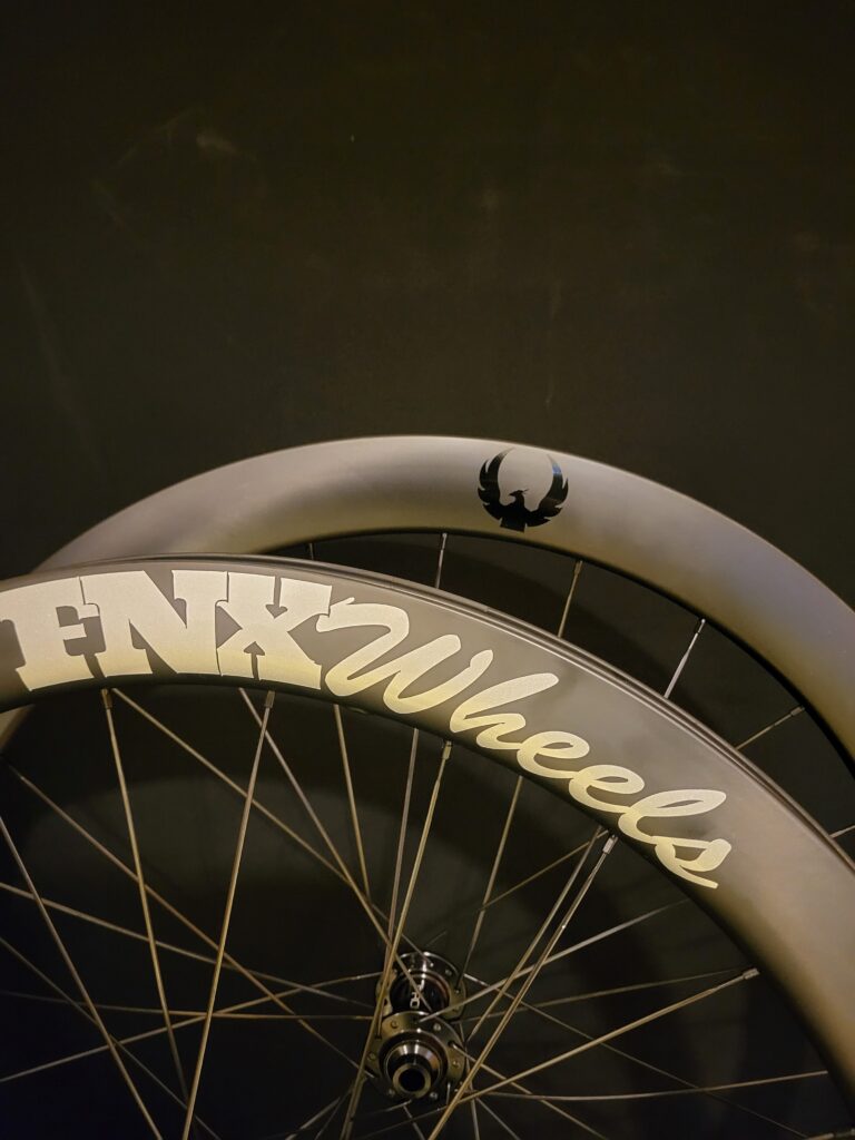 fnx wheels roues artisanales roues custom roues gravel hocuswheels